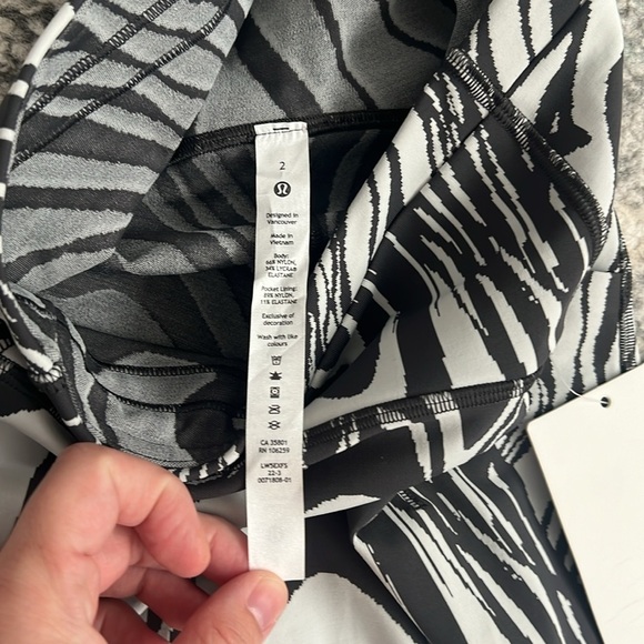 Lululemon Swift Speed High Rise Leggings 28” - Picture 6 of 12